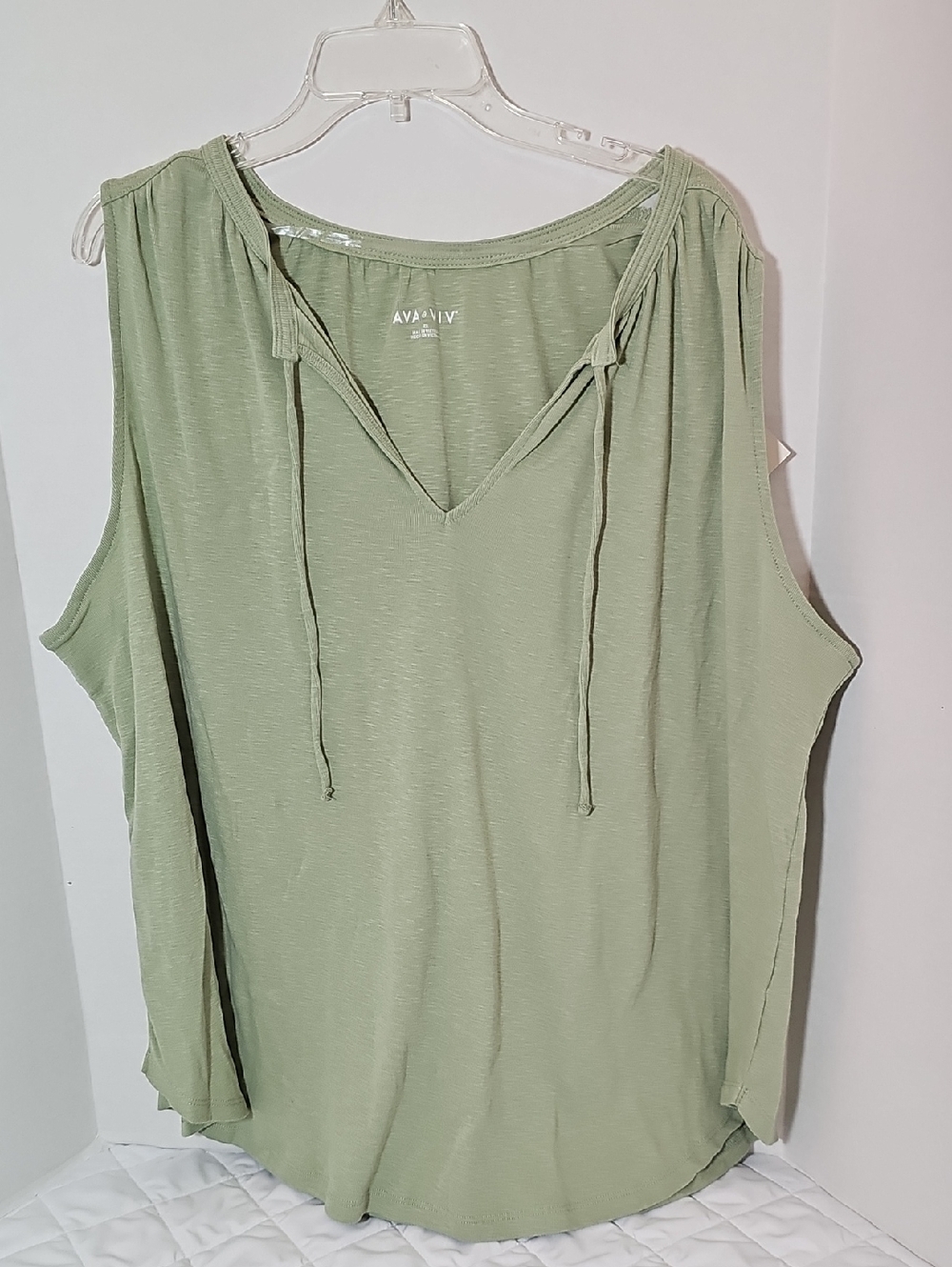 Ava & Viv Sage Green V-Neck Sleeveless Tie-Front Tank